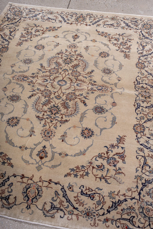 Antique Sivas Area Rug (4' x 5')